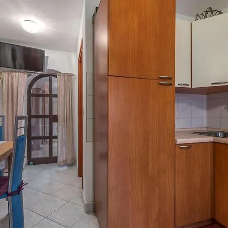 Guest house Franjo Tiha Luna 3*